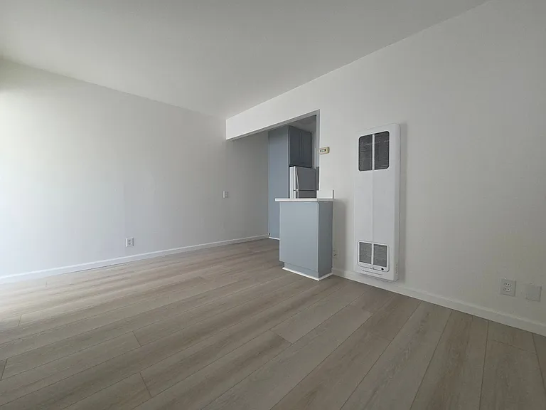 240-246 Cruzero St #244 — Photo 5