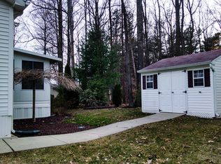 20 Cranberry Dr, Cream Ridge, NJ 08514