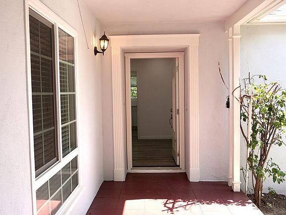 3rd image of 2006 Pepper Dr