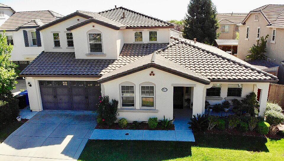 1st image of 9817 Collie Way