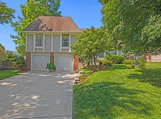9211 W 81st Ter, Overland Park, KS 66204