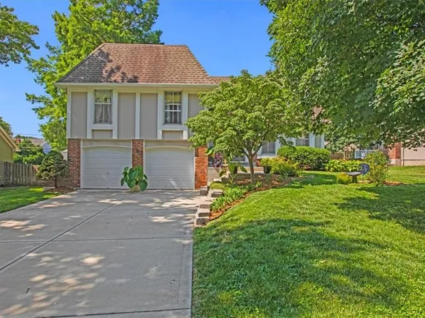 9211 W 81st Ter, Overland Park, KS 66204