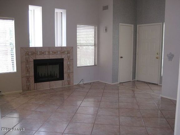 4th image of 8832 W Grovers Ave