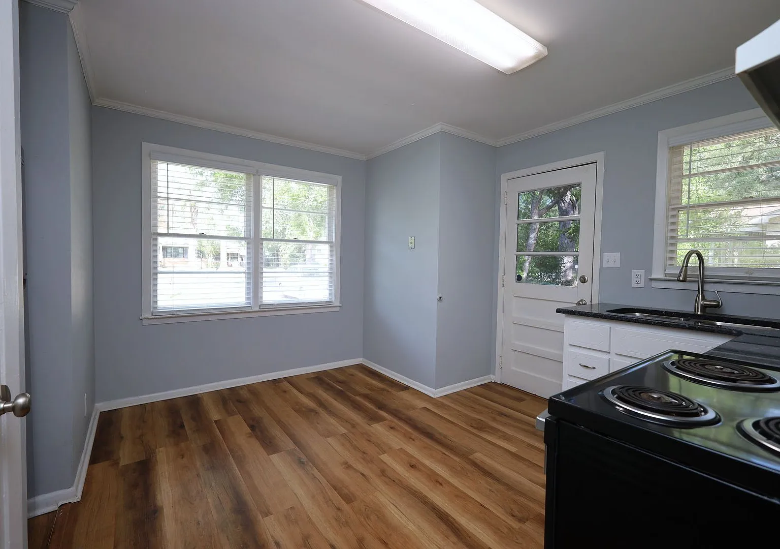 1709 Azalea Dr Unit B — Photo 3