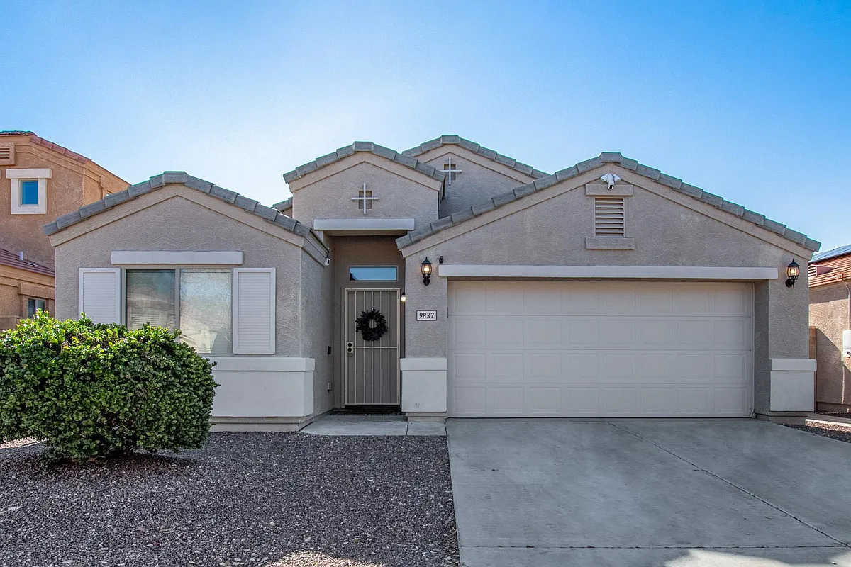 Building Photo - 9837 W Salter Dr