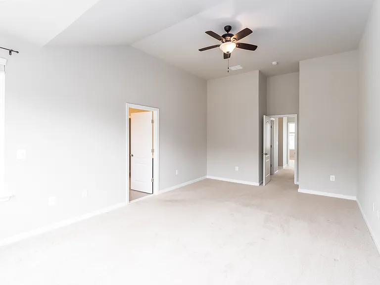 33 Shepherds Hook Way — Photo 20