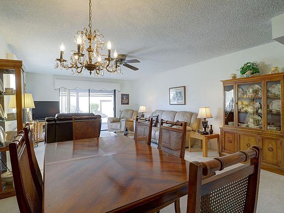 5th image of 277 Leisure World