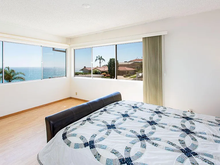 18109 Coastline Dr — Photo 37