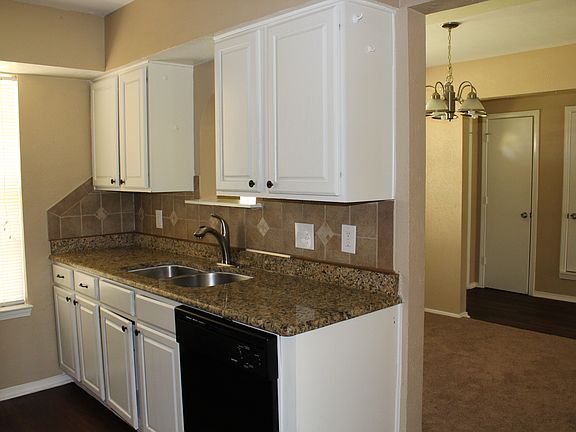 3rd image of 219 Southwood Dr