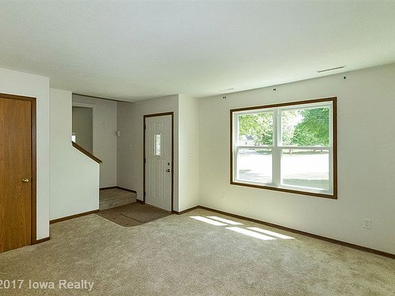 3rd image of 508 11th Ct SE