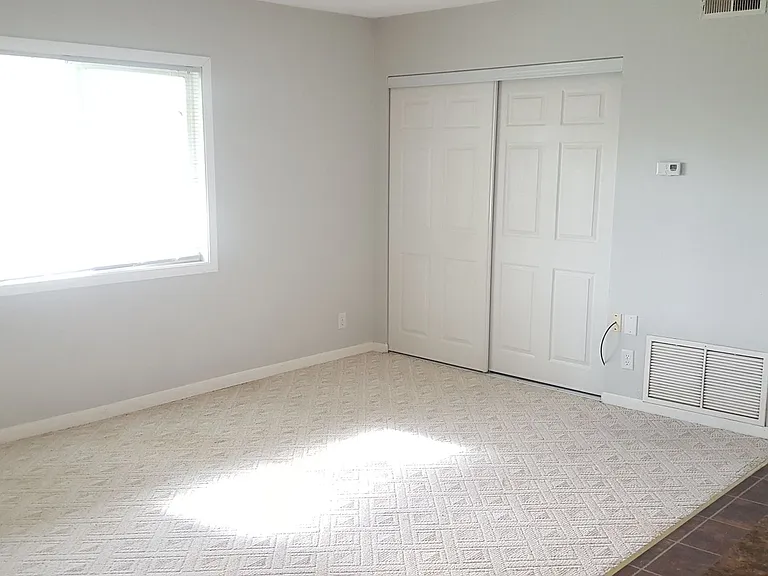 1115-1120 Doreen Ct — Photo 2