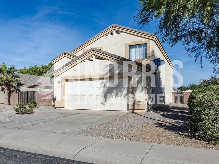 1632 E Cardinal Dr — Photo 3