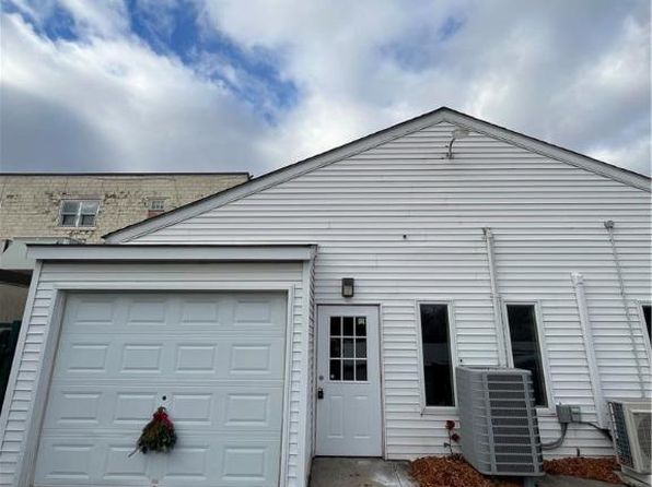 11 S Main St APT 105