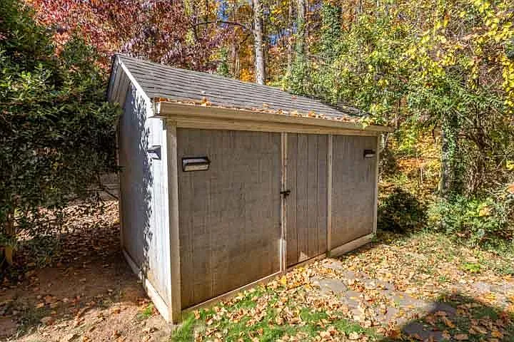 280 Albert Ct — Photo 19