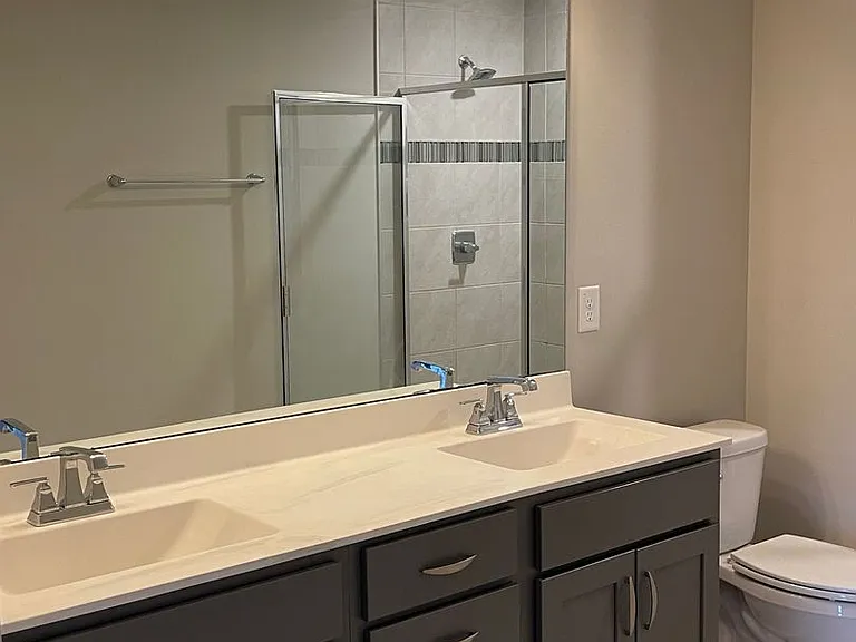 1010 Gateway Commons Cir — Photo 26