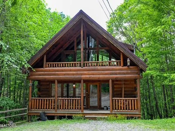 2138 Walnut Ct, Sevierville, TN 37876