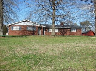 187 Valley Mills Dr, Parkersburg, WV 26104