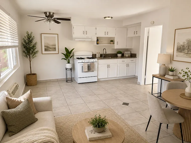 9204 Sepulveda Blvd #8 — Photo 1