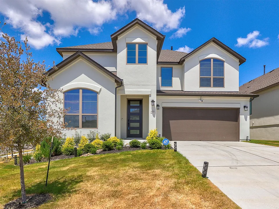 1929 Montella Way