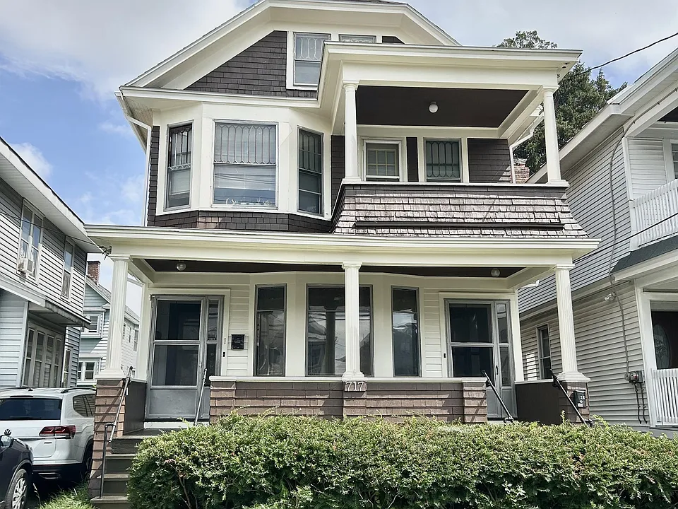 717 Myrtle Ave #1