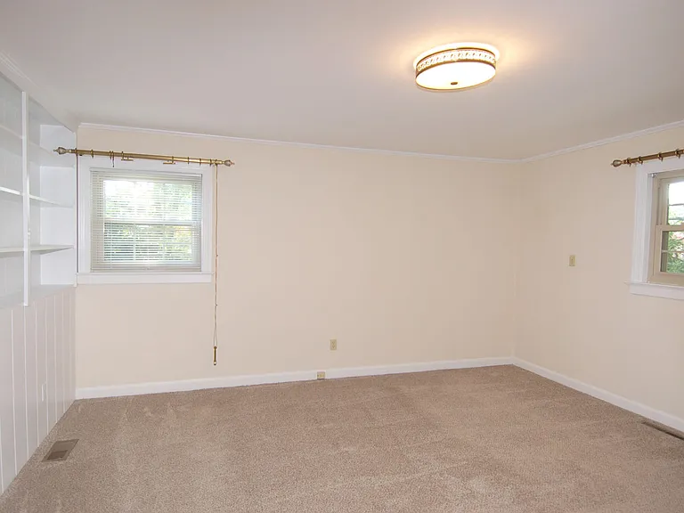 706 Smedes Pl — Photo 15
