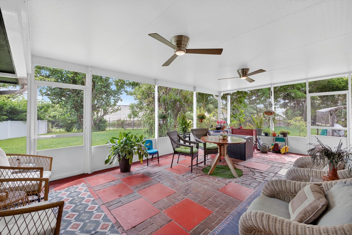 next background image