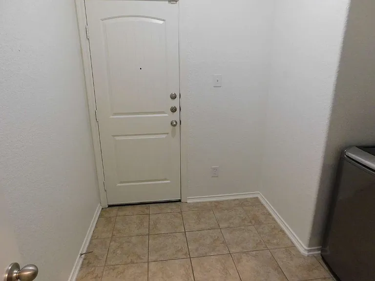 20719 Cape Coral — Photo 25