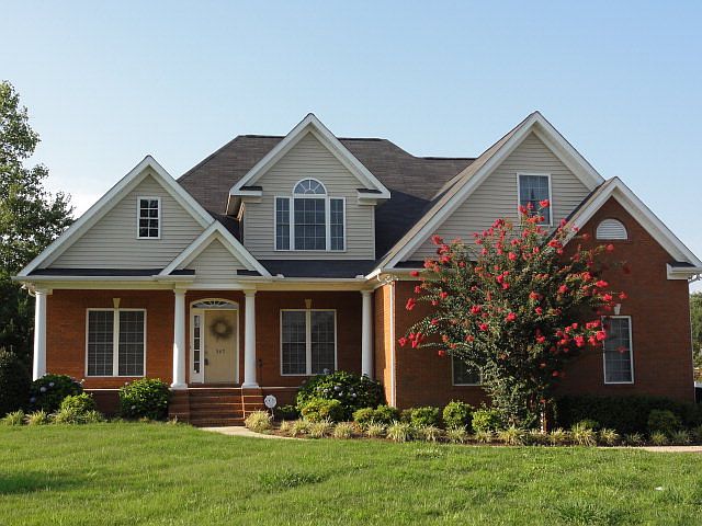 1st image of 347 Brookside Dr