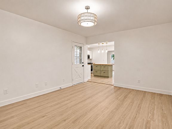 4th image of 41 Cranbrook Rd