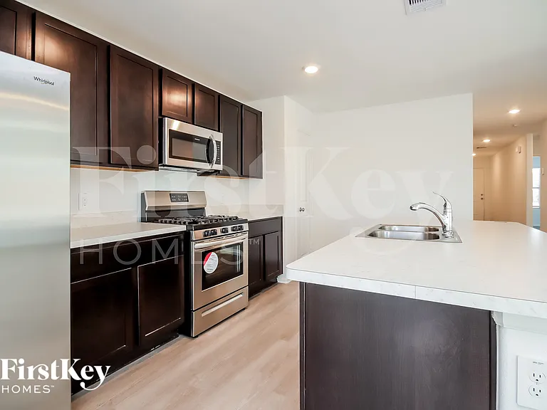24143 Becker Hollow Ln — Photo 7