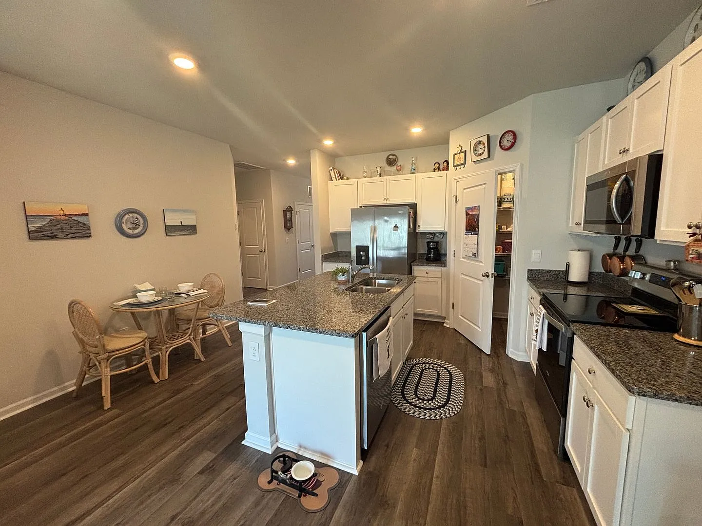 3 Bed 2 Bath Duplex in Grayson Park — Photo 4