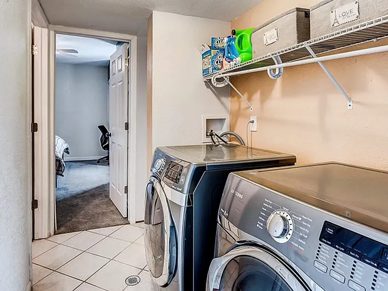 504 S Laredo Cir #1 — Photo 11
