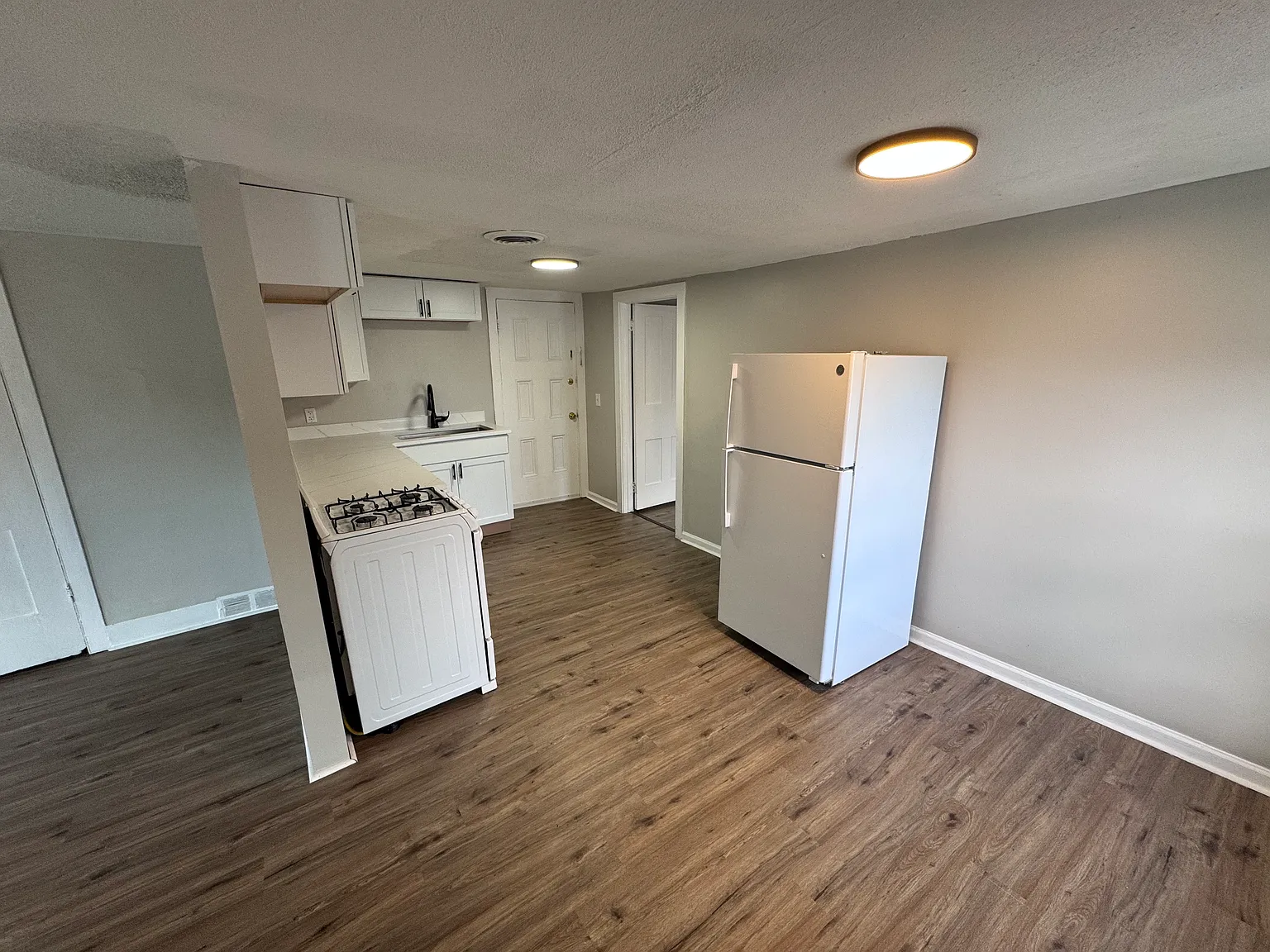 1 bed, $1,400 — Photo 4