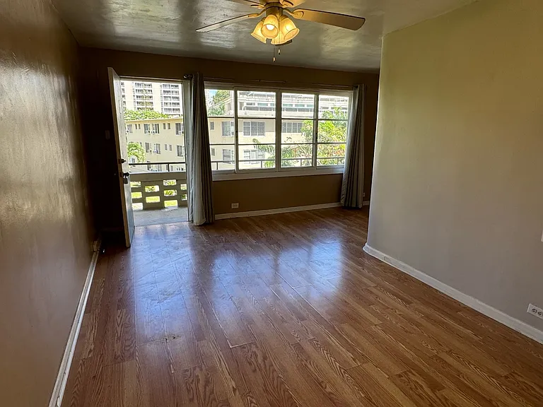 1819 Lipeepee St #305 — Photo 2