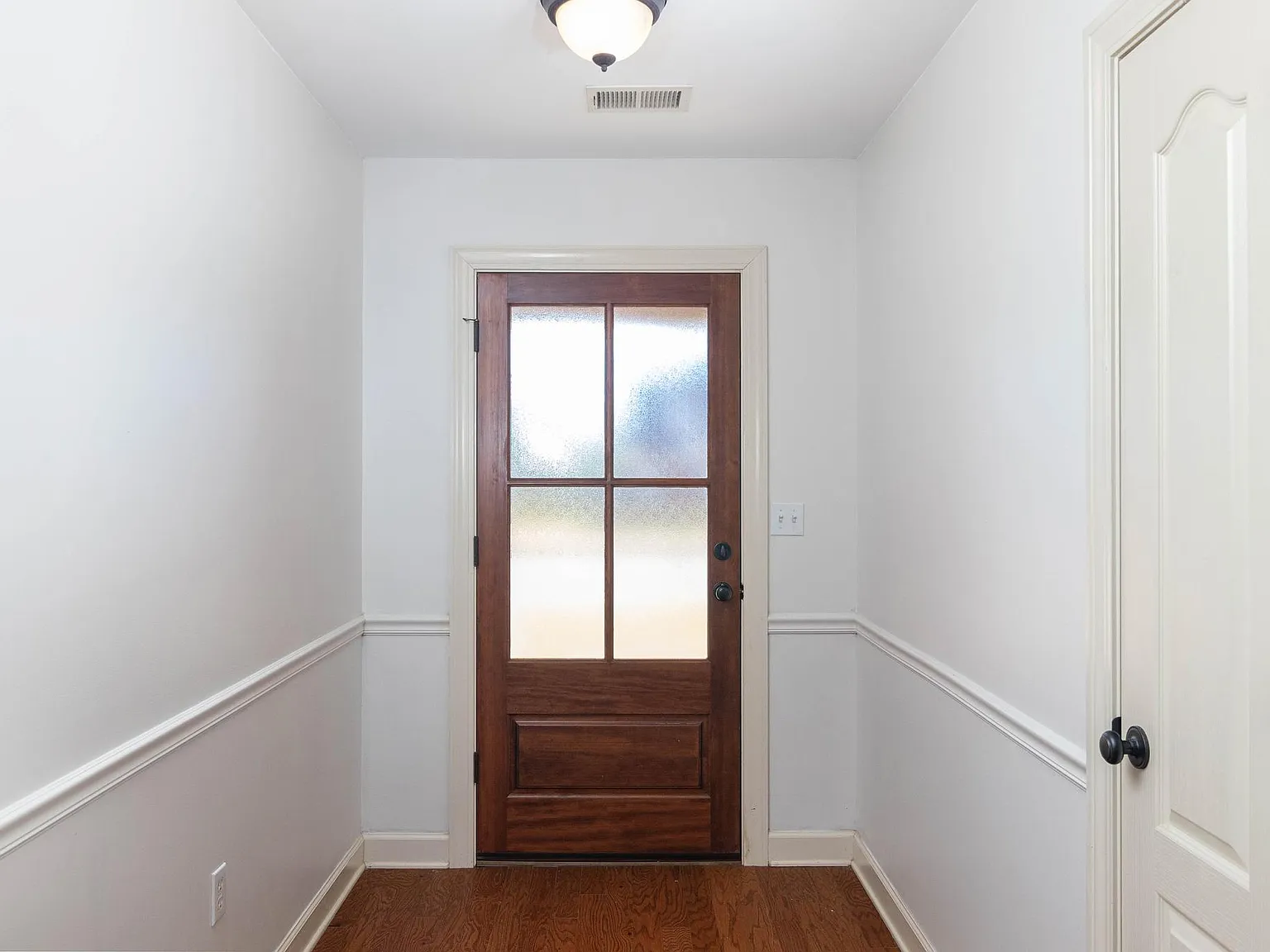 3 bed, 1458 sqft, $2,350 — Photo 4