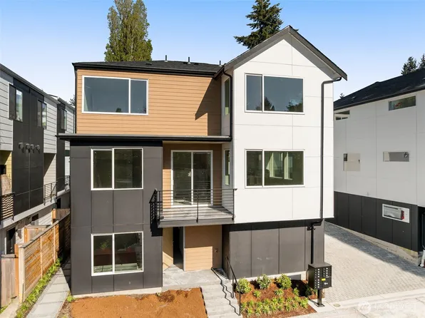18000 C 10th Avenue NE, Shoreline, WA 98155