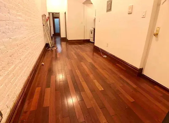 Rented by MOTION New York | media 8