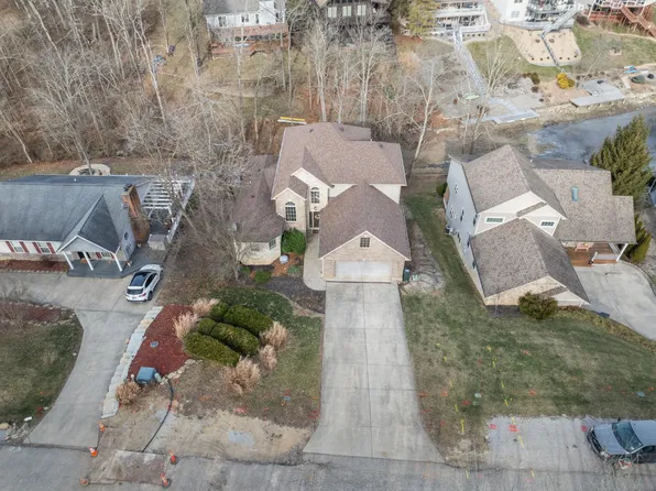 1448 Cliftmont Cir, Lawrenceburg, IN 47025