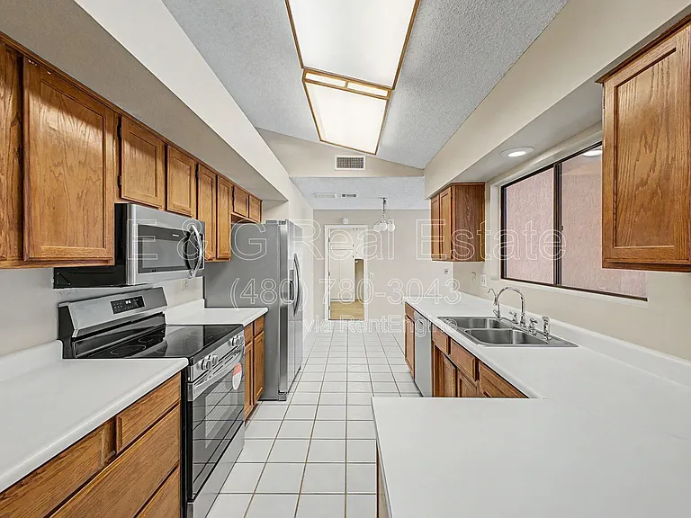 14222 W Yosemite Dr — Photo 7