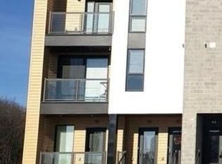 261 Woodbine Ave #E11, Kitchener, ON N2R 0S7