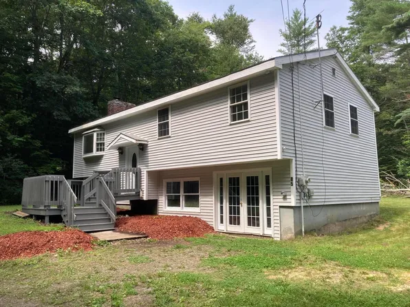 85 Arnold Road, China, ME 04358