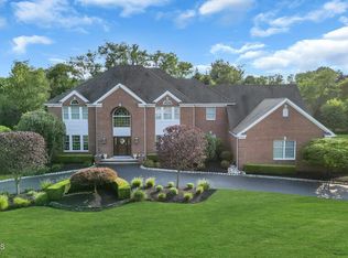 3 Bowling Grn, Colts Neck, NJ 07722