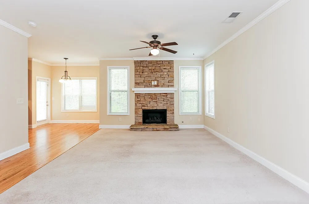 4 bed, 2.0 bath, 2180 sqft, $2,525 — Photo 4