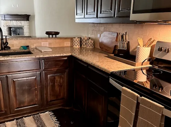 252 Honor Code Pl, Granbury, TX 76049