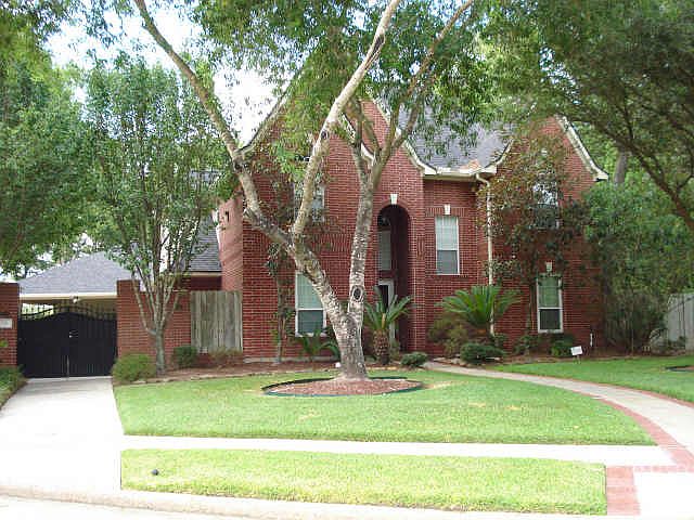 1st image of 270 Wood Circle Ln