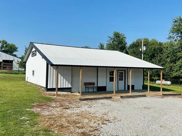4975 S Highway 32, El Dorado Springs, MO 64744