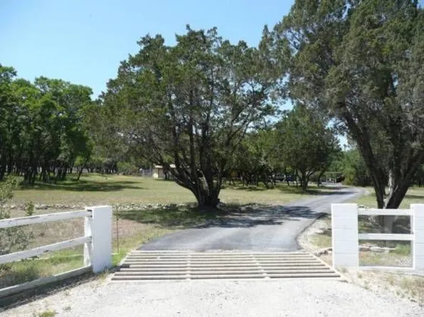 4200 Deer Trl, Spicewood, TX 78669