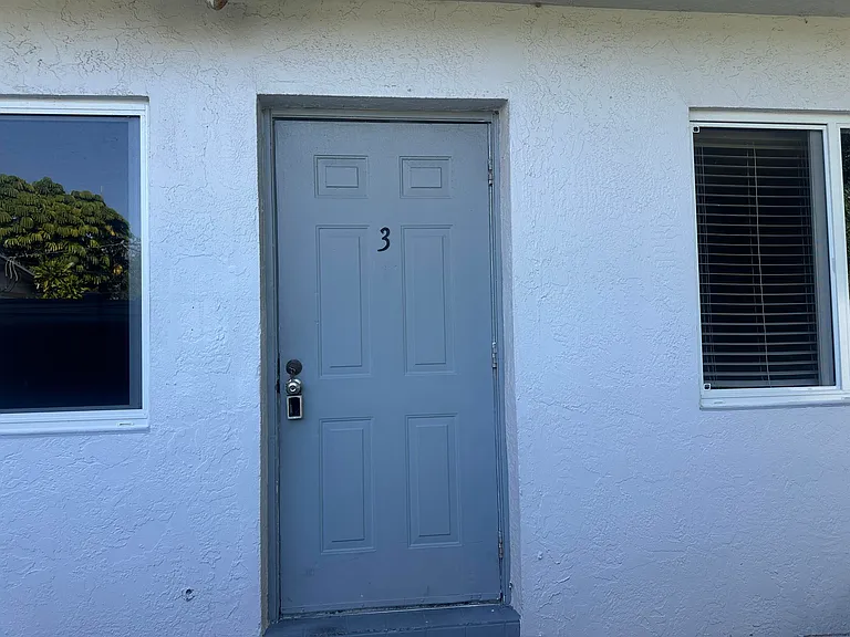 6109 SW 30th St #3 — Photo 5