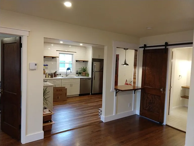 5 Warren St #2 — Photo 1
