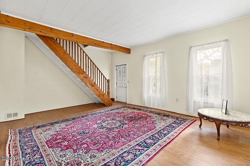 3rd image of 86 Grand Street